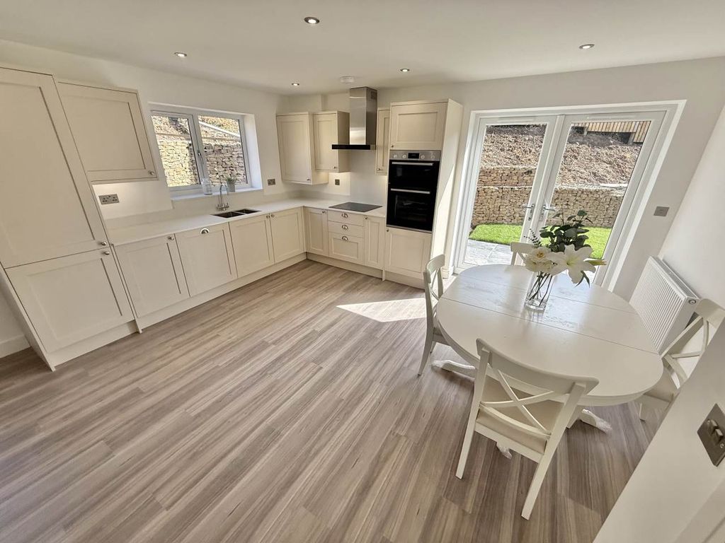Property photo 1 of 3 6A Orchard Croft - Kitchen