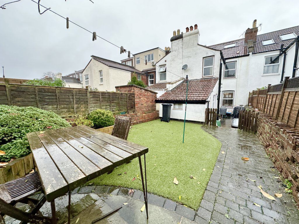 Property photo 2 of 24