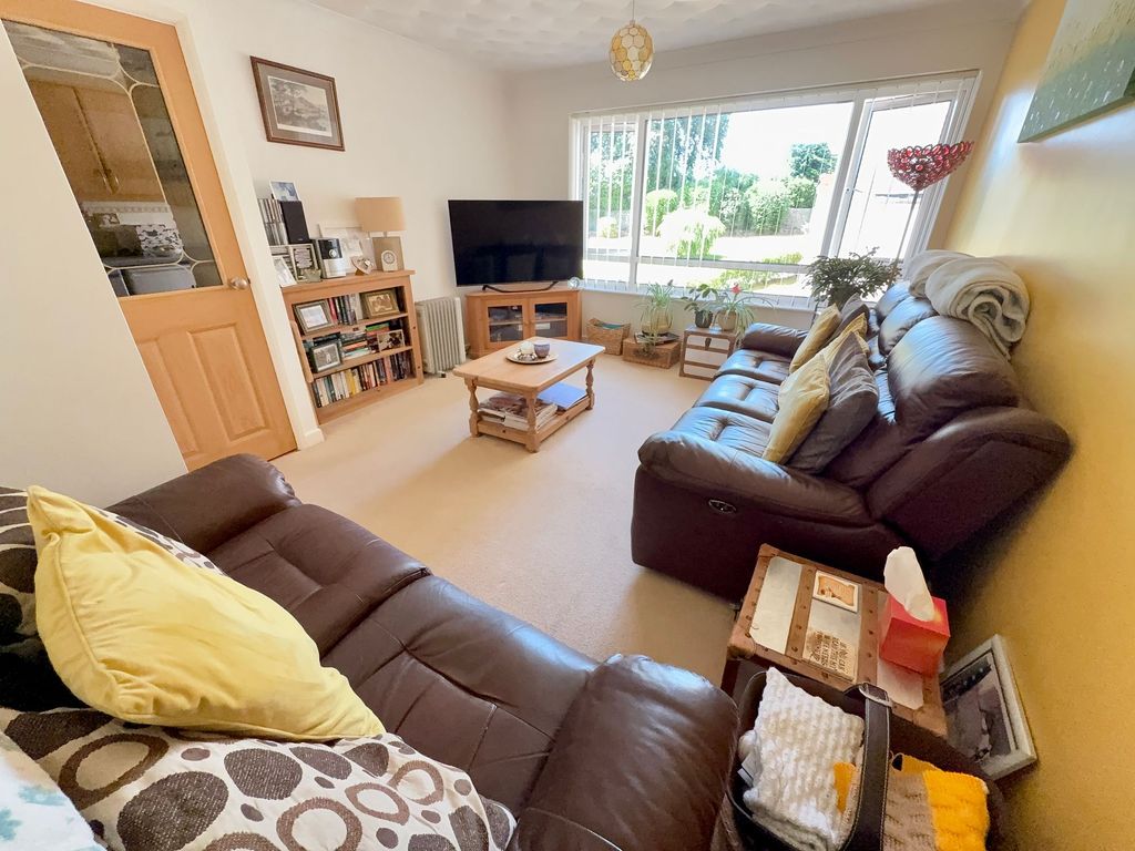 Property photo 3 of 24
