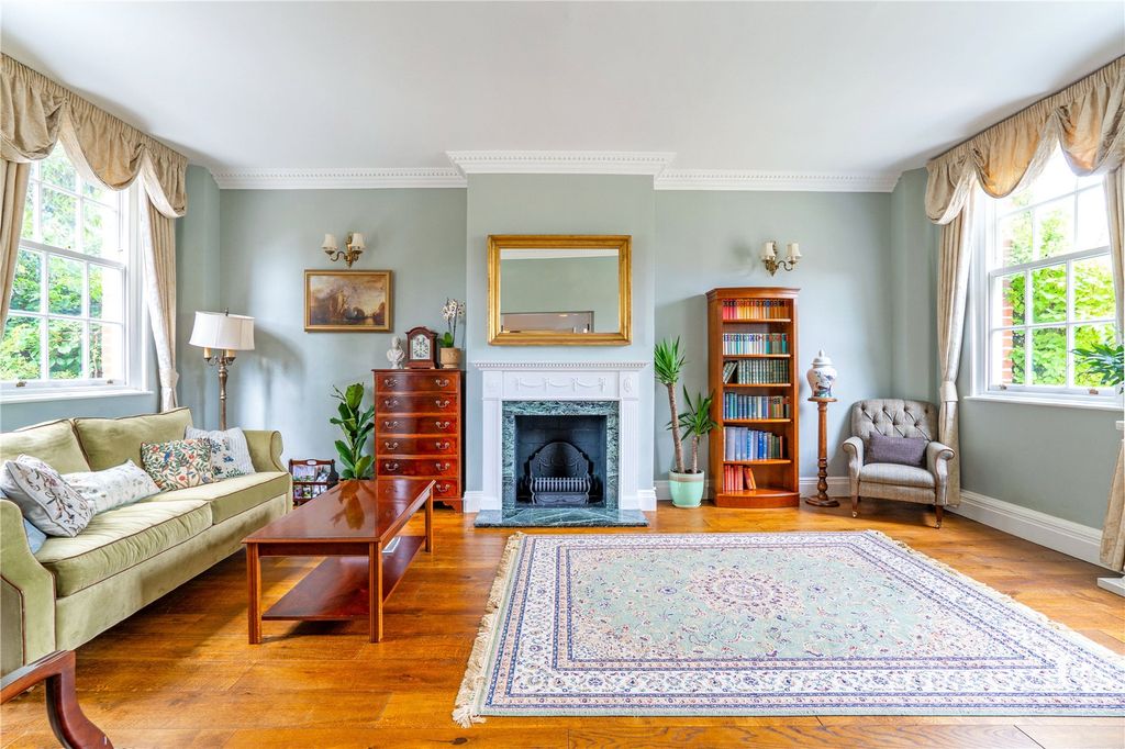 Property photo 3 of 24 Drawing Room