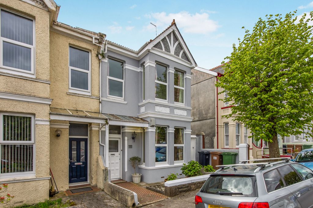 Property photo 1 of 19