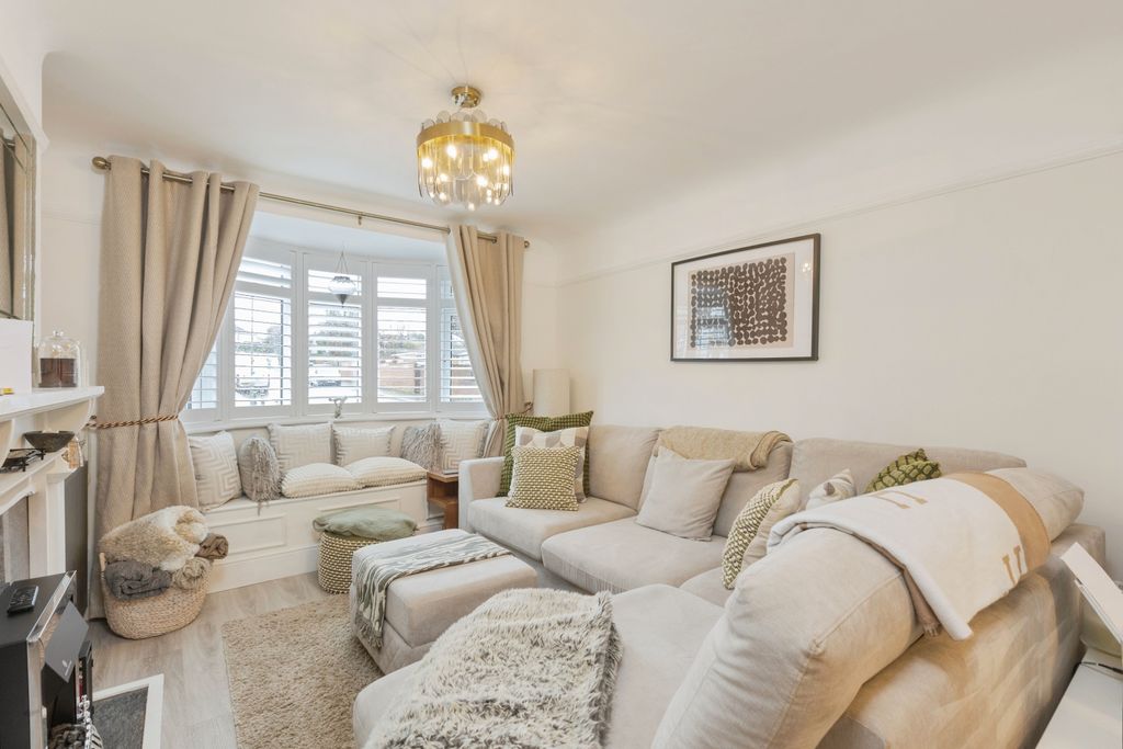 Property photo 1 of 19 1-15