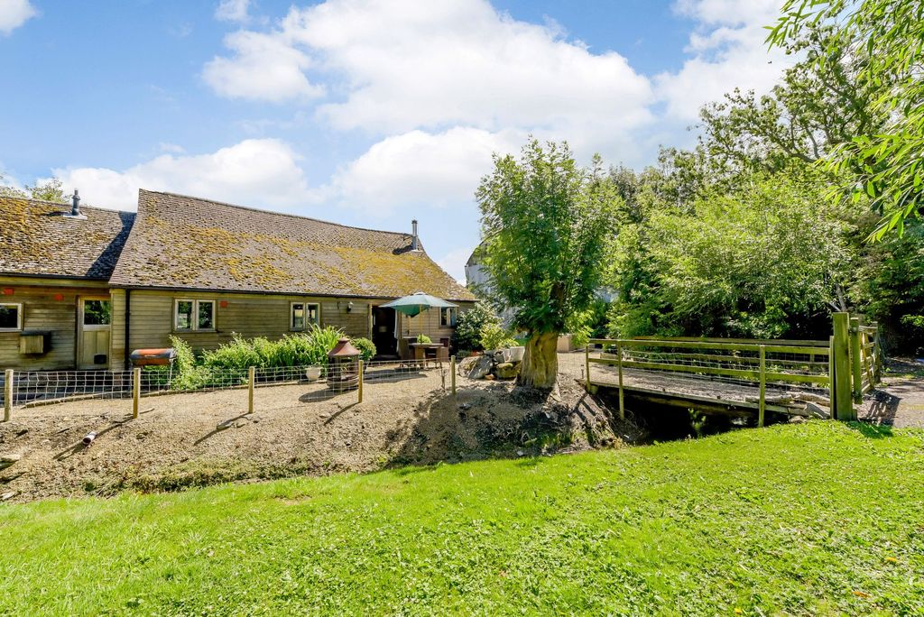 Property photo 3 of 24