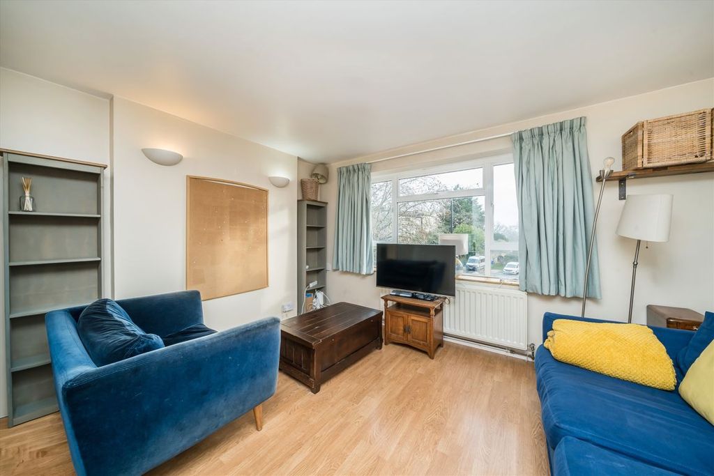 Property photo 2 of 8