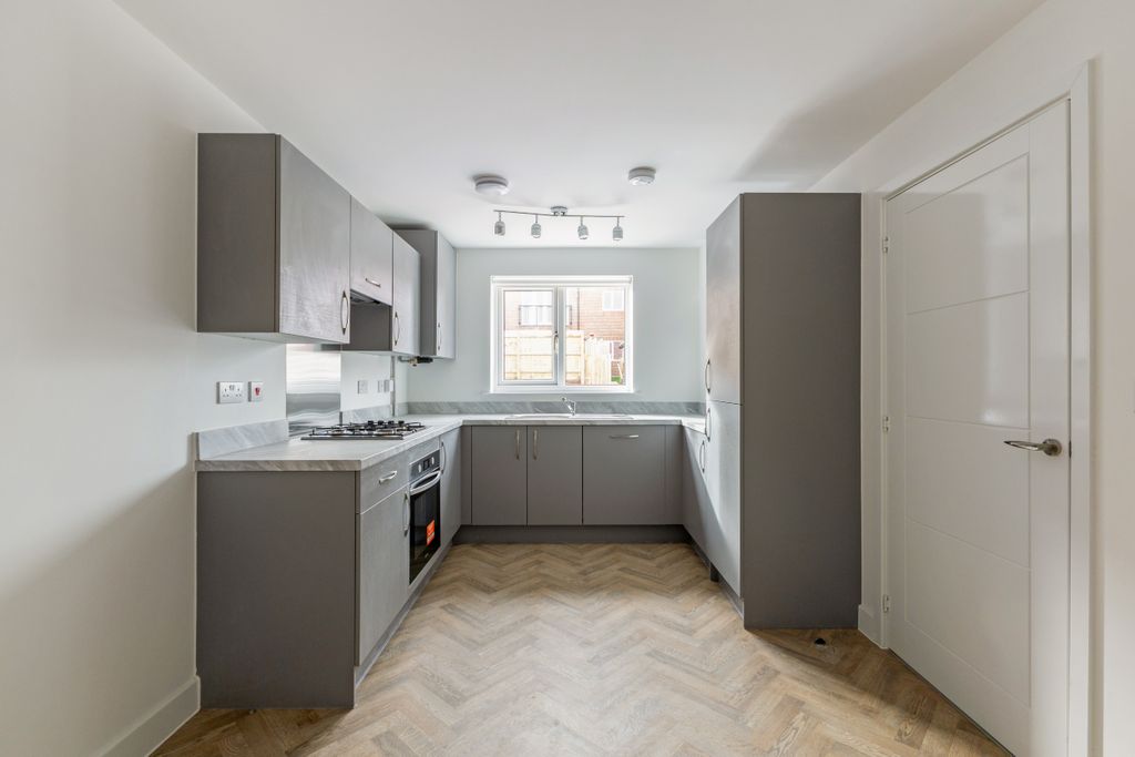 Property photo 3 of 12 Photo