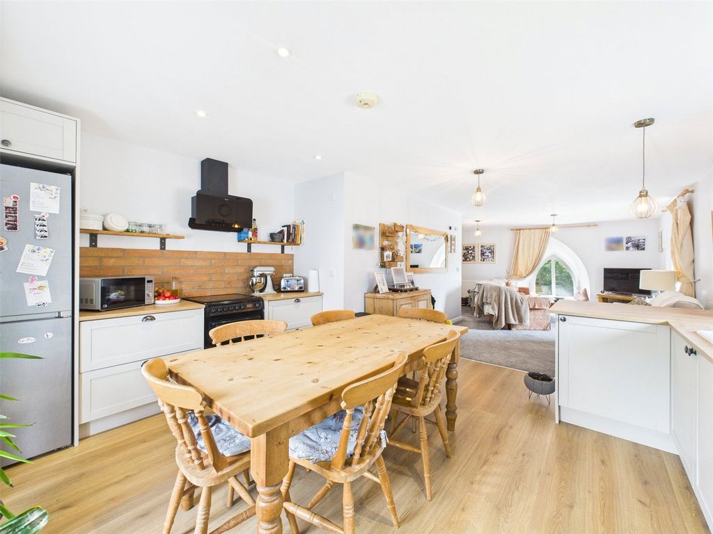 Property photo 1 of 13 Picture No. 09