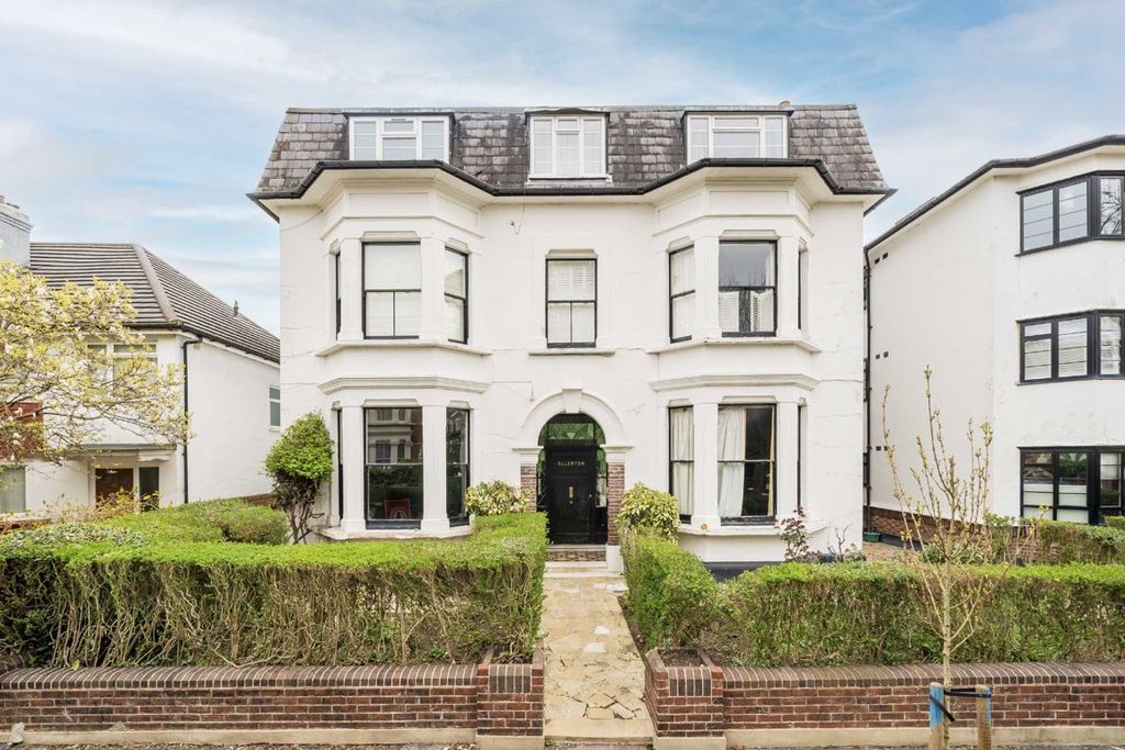 Property photo 1 of 1