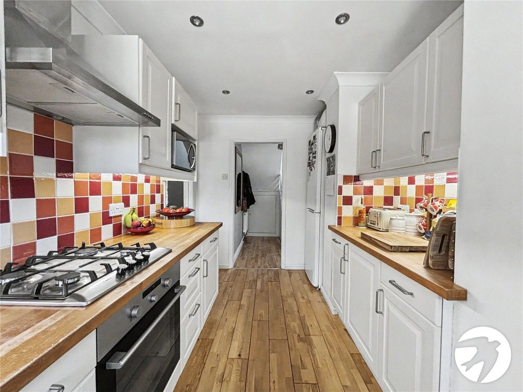 Property photo 3 of 20 Picture No. 22