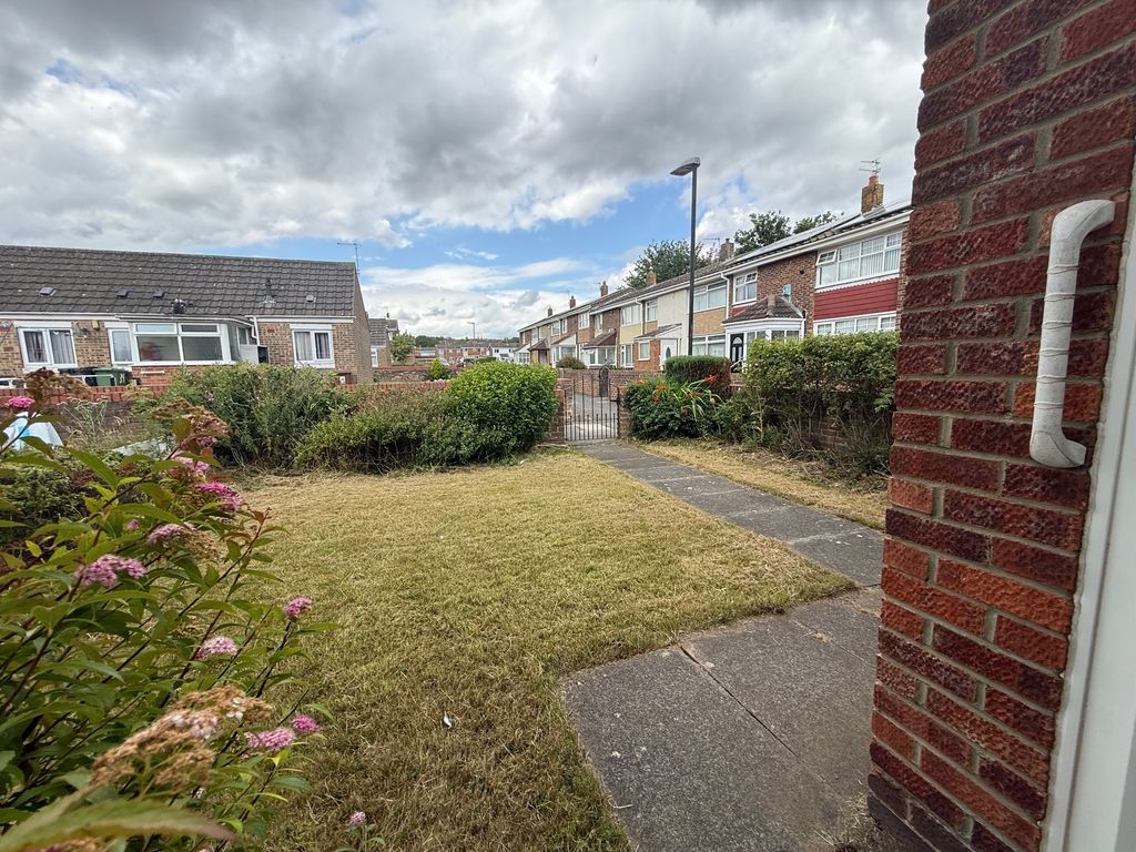 Property photo 2 of 11