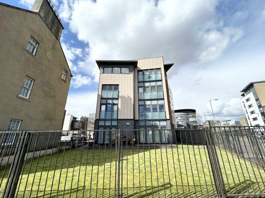 Property photo 2 of 14