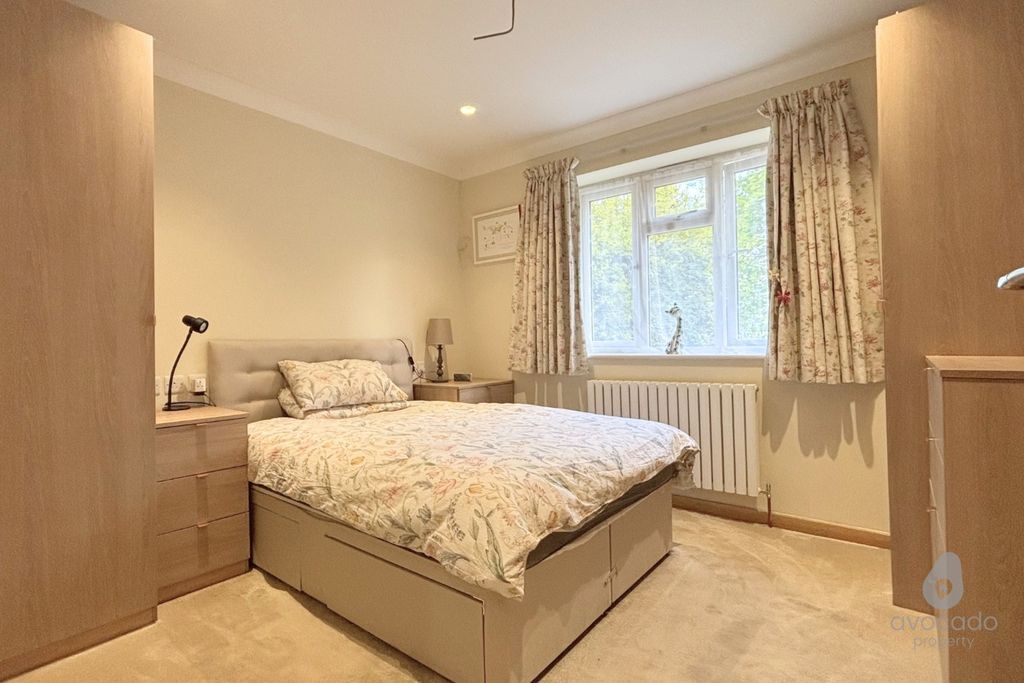 Property photo 2 of 18 5121873
