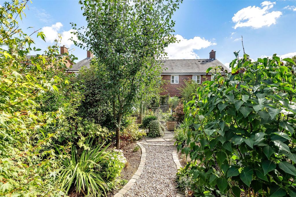 Property photo 2 of 25 Picture No. 20