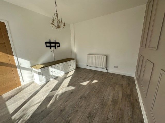 Property photo 2 of 9 Photo