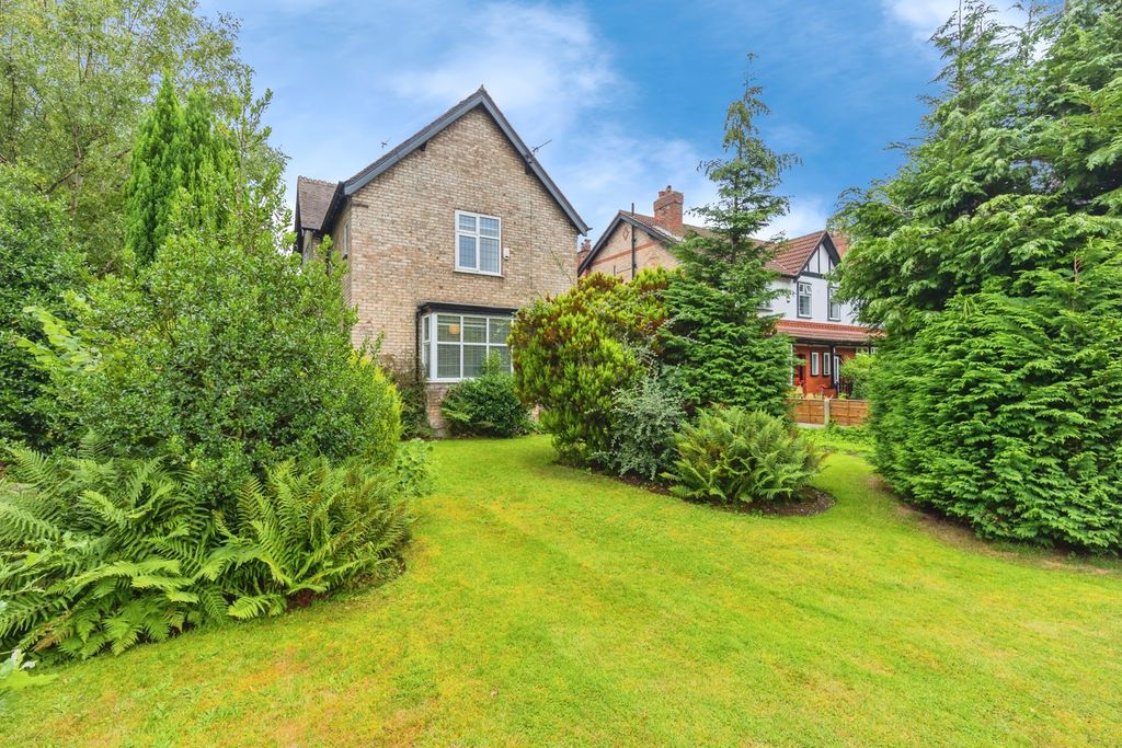 Property photo 2 of 17 Photo
