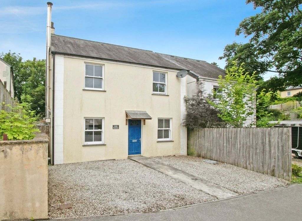 Property photo 1 of 14 Front