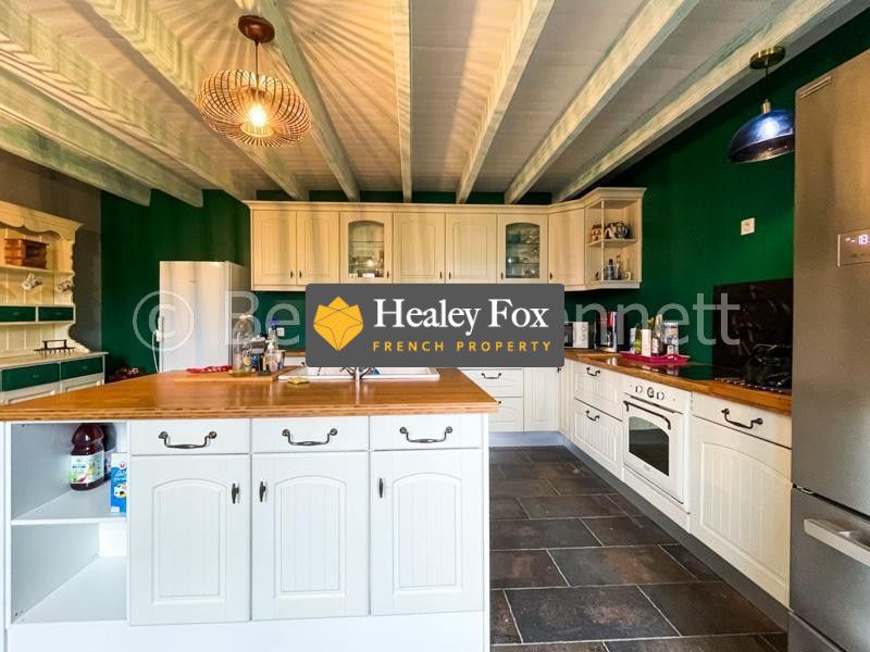 Property photo 2 of 21