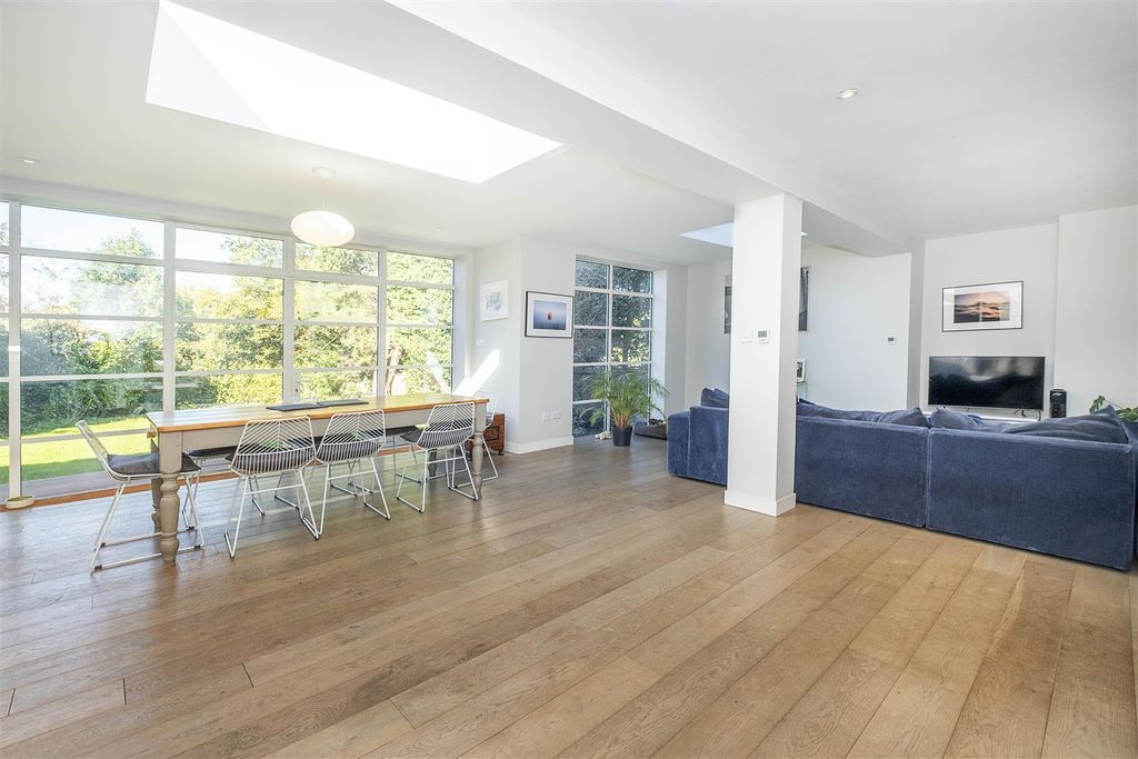 Property photo 2 of 26 1-Thistledene-(20).Jpg