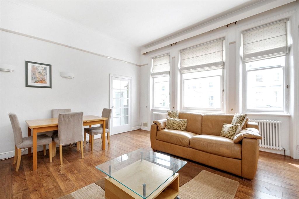 Property photo 3 of 9 Photo 05