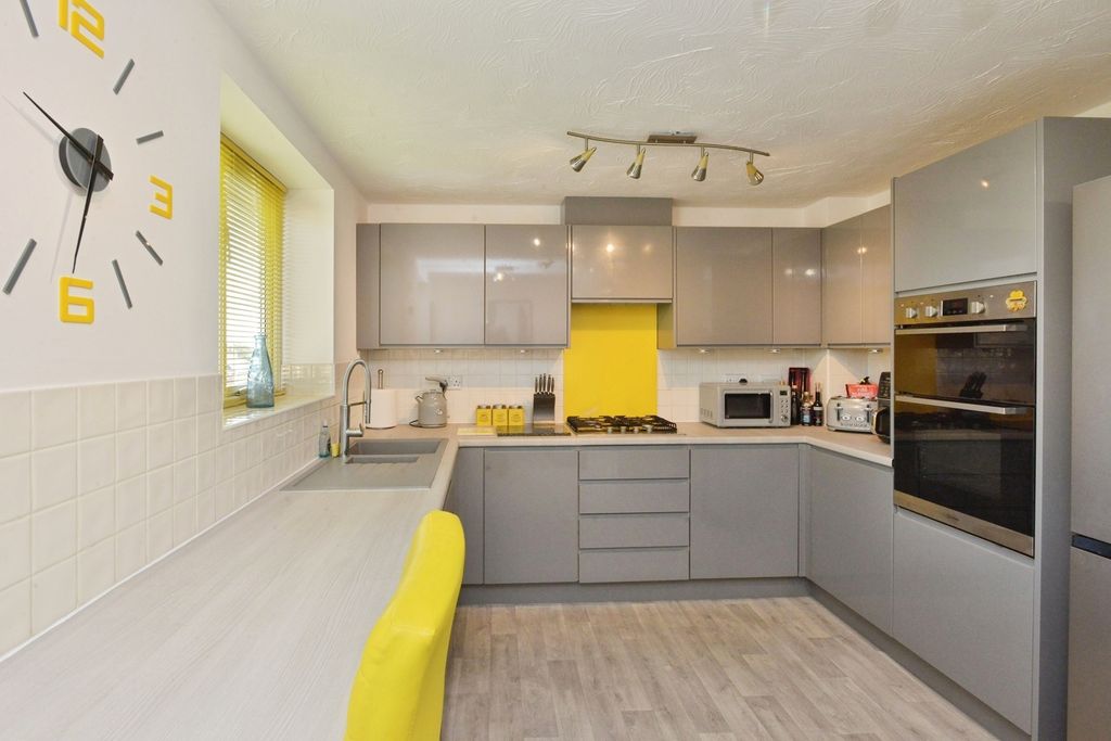 Property photo 2 of 23 Photo