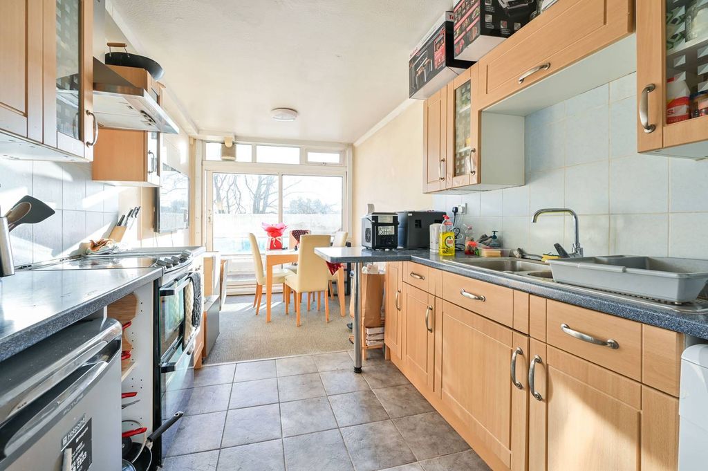 Property photo 2 of 7