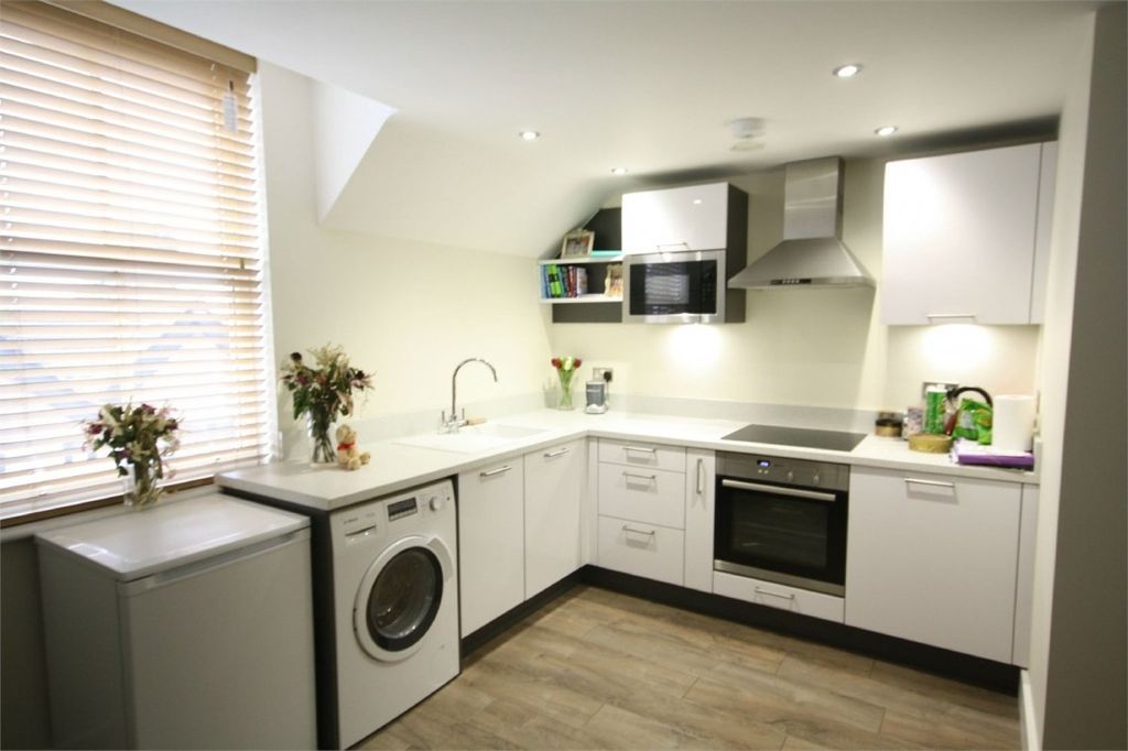 Property photo 2 of 3