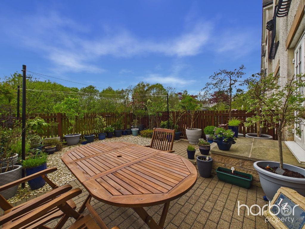 Property photo 2 of 17 5107573