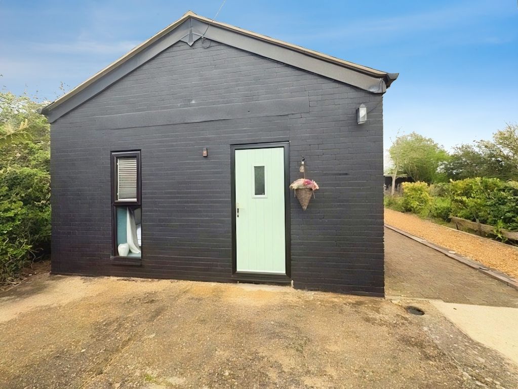 Property photo 1 of 4