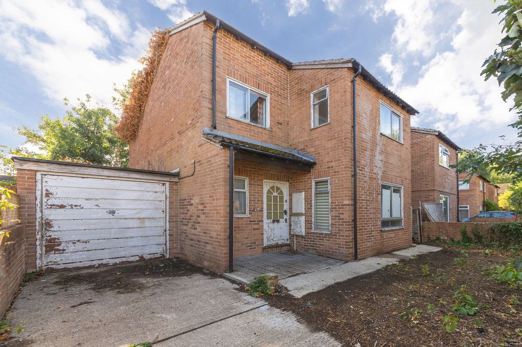 Property photo 1 of 25