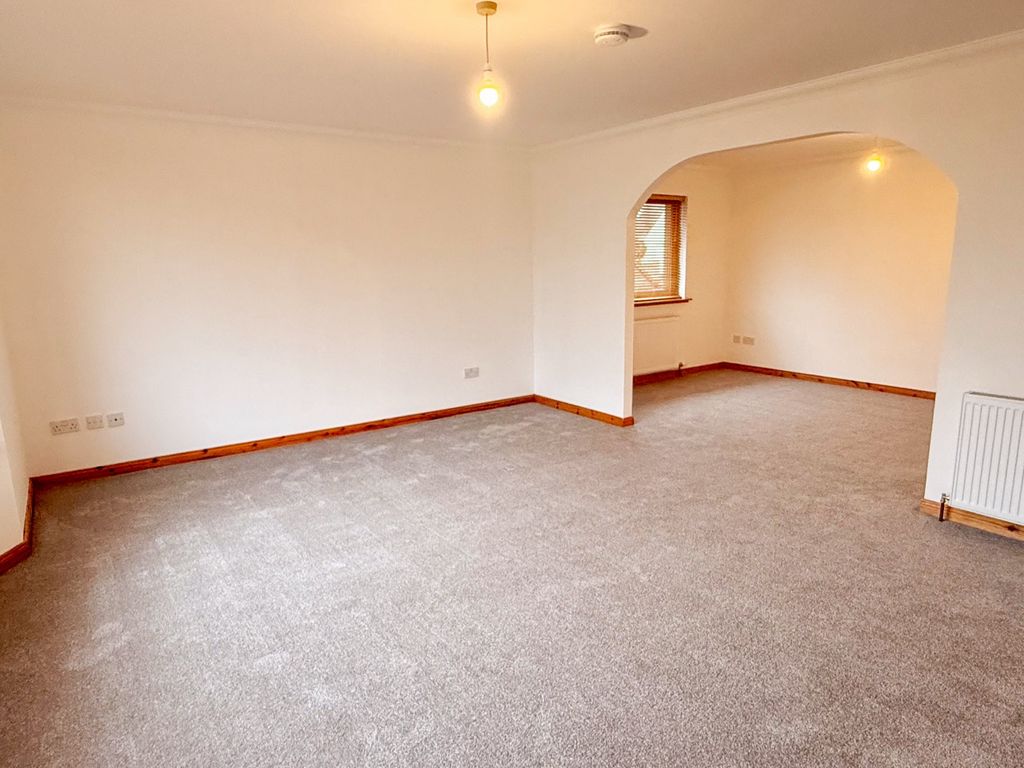 Property photo 3 of 34