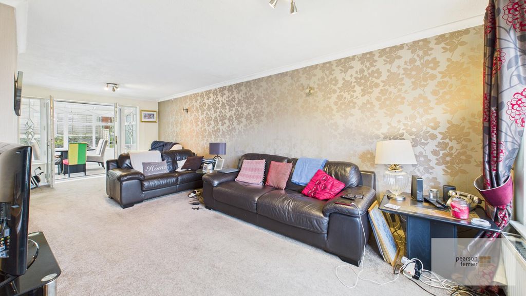 Property photo 2 of 12