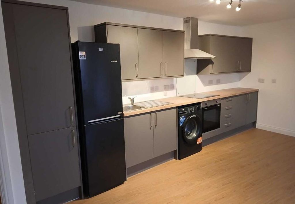 Property photo 1 of 4 Kitchen Ls.Jpg