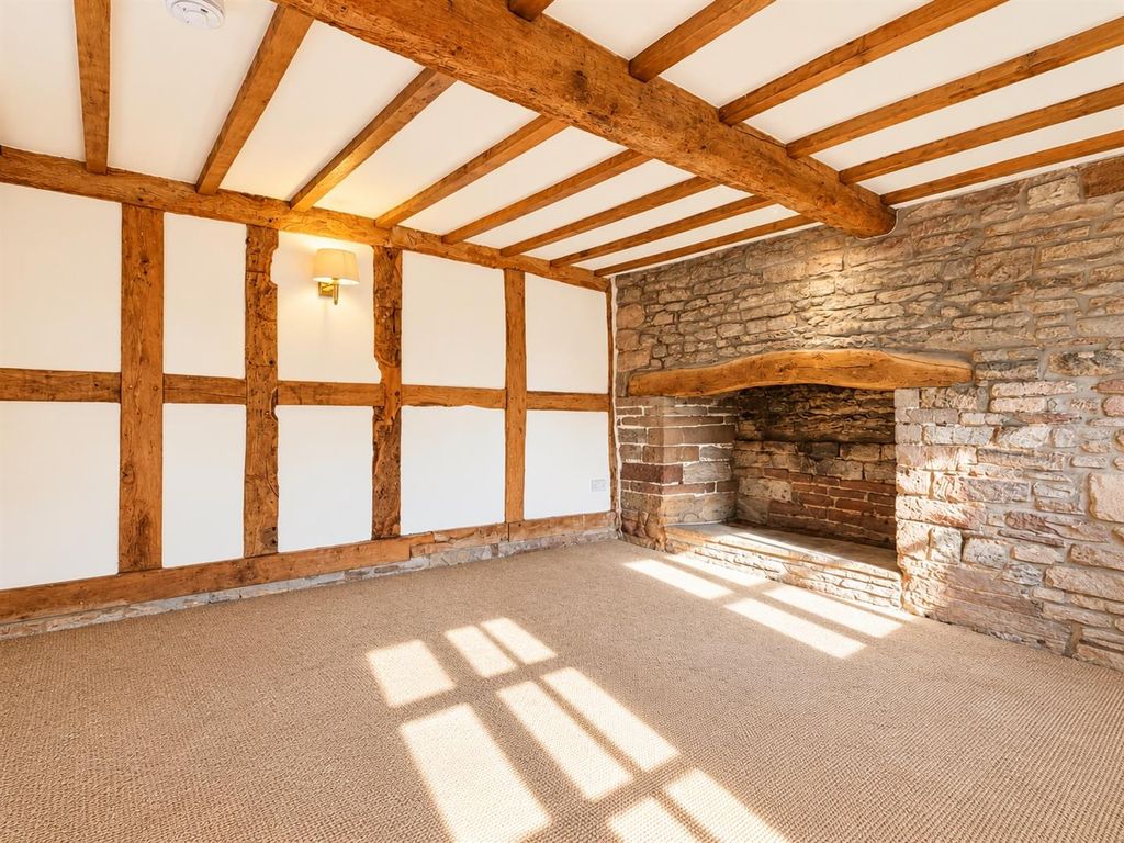 Property photo 3 of 27