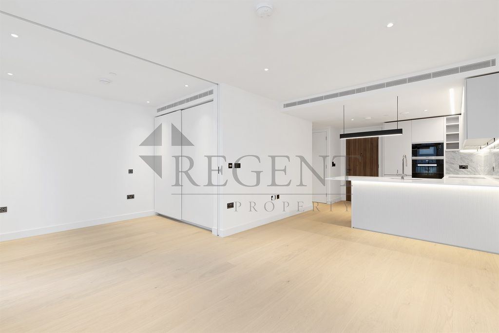 Property photo 2 of 16 Studio