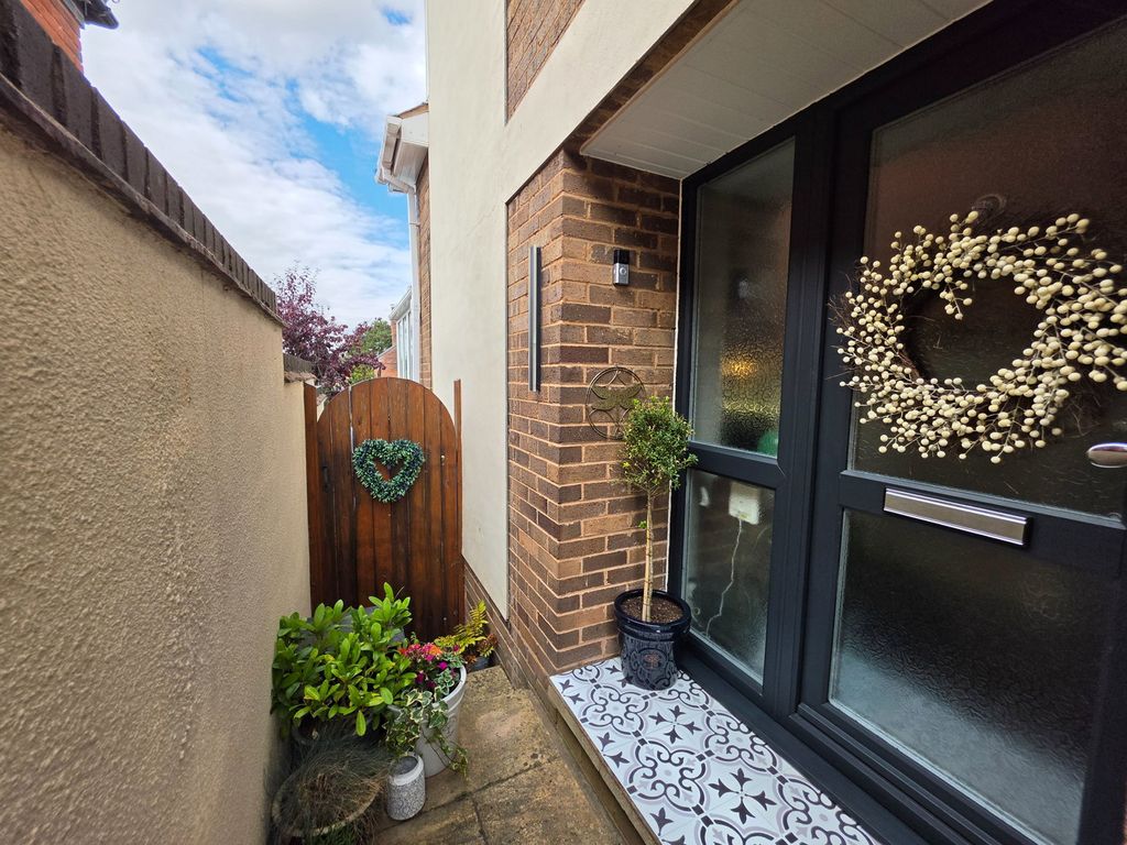 Property photo 3 of 29