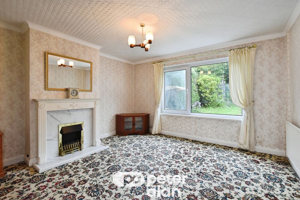Property photo 3 of 20