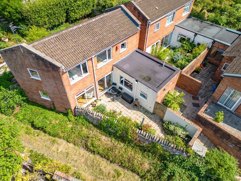 Property photo 1 of 17 External