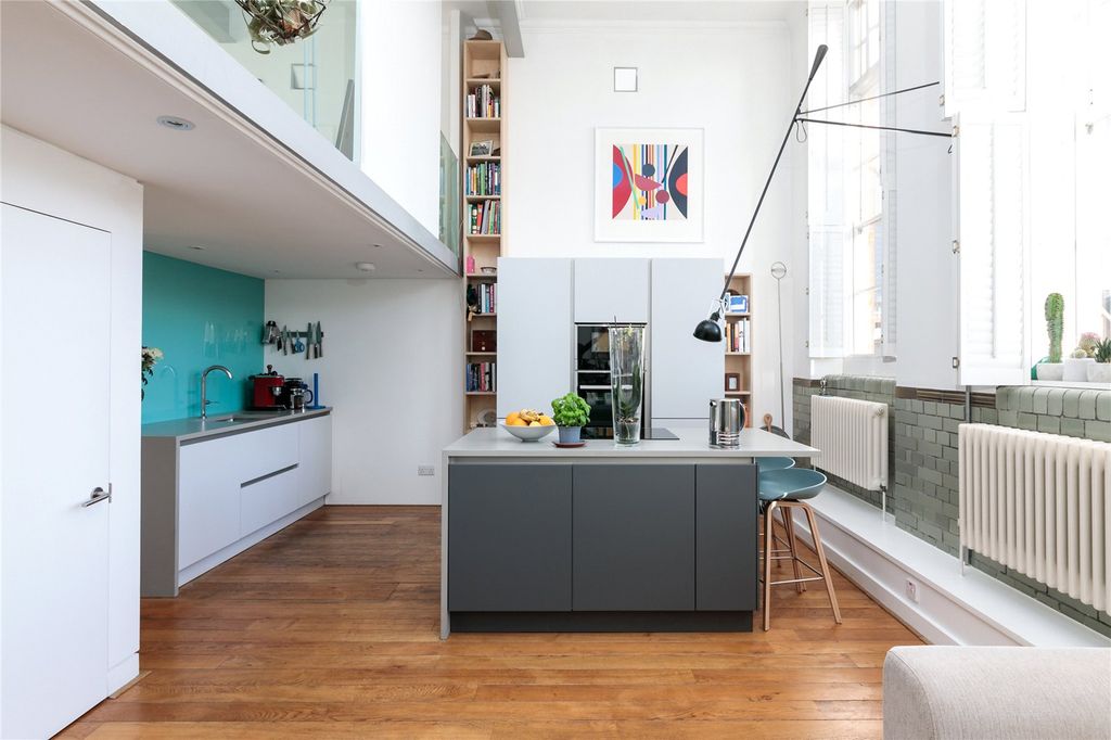 Property photo 3 of 15 Reception/ Kitchen