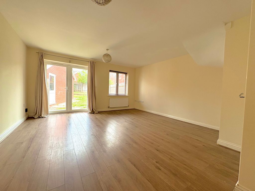 Property photo 2 of 13 Image