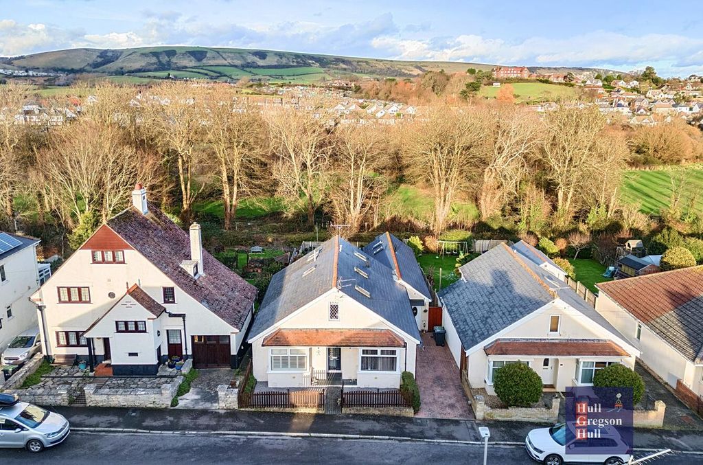 Property photo 1 of 25 69Ba591d-E474-4979-Beec-035948Afde3A.Jpg