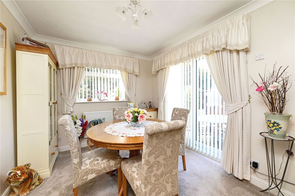 Property photo 3 of 18 Picture No. 09