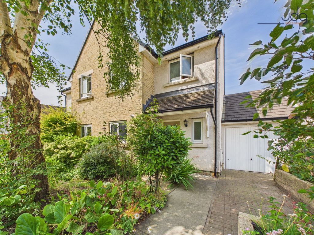 Property photo 1 of 20 Welcome To Esthwaite Gardens!
