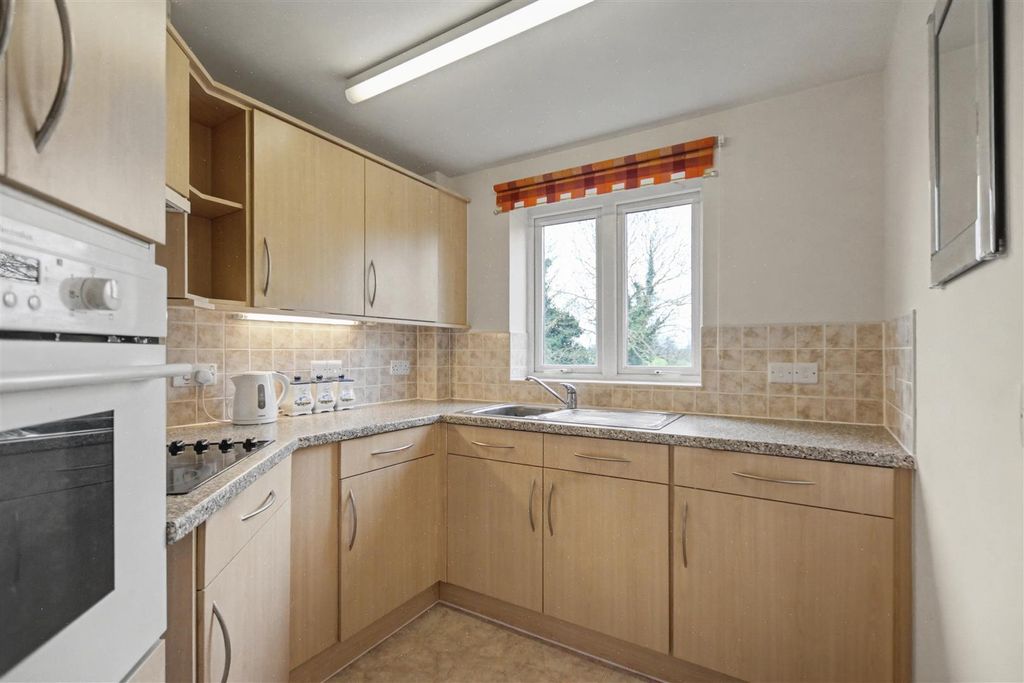 Property photo 3 of 20 Kitchen