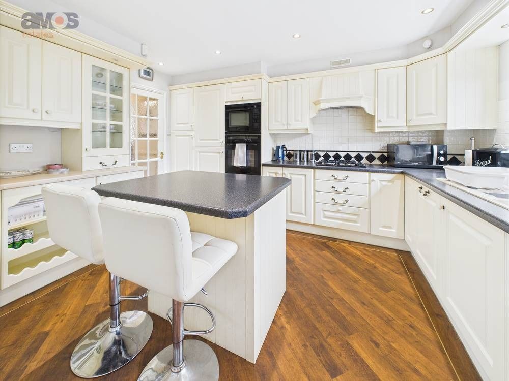 Property photo 1 of 24 4351942
