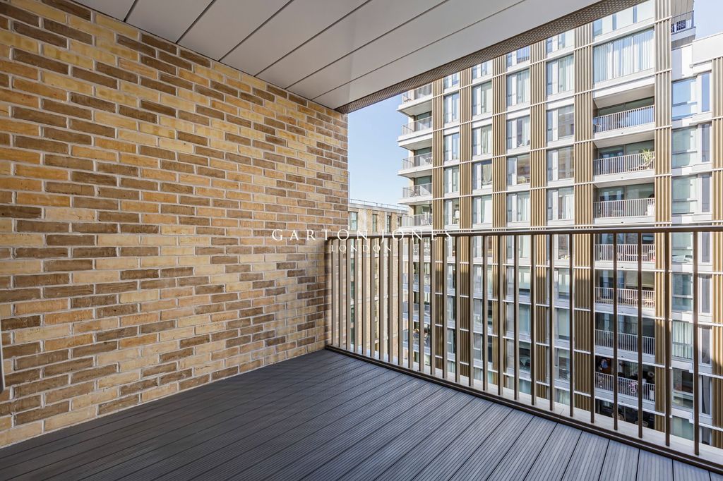 Property photo 2 of 26 Picture No. 23