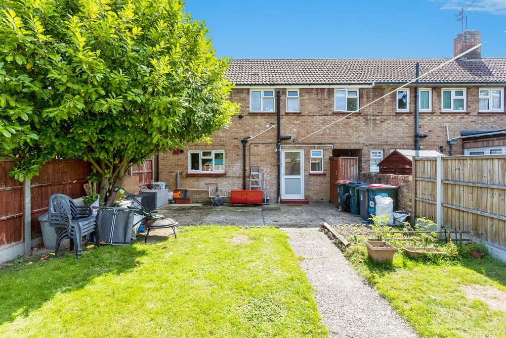 Property photo 2 of 17