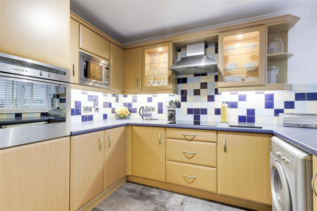 Property photo 3 of 16 1407.Jpg