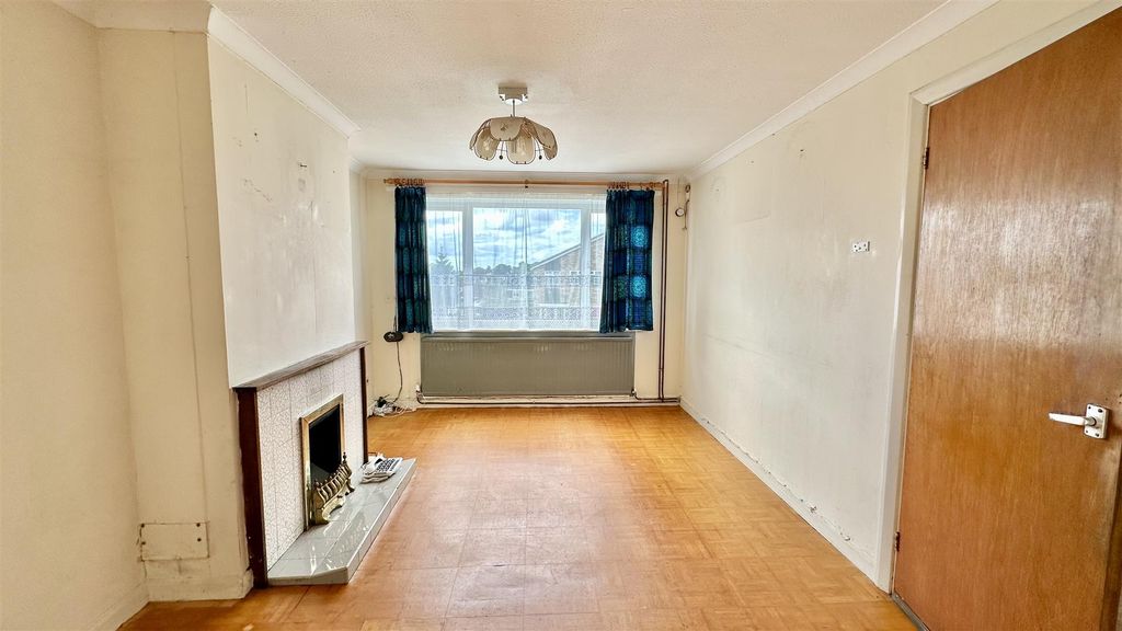 Property photo 2 of 22