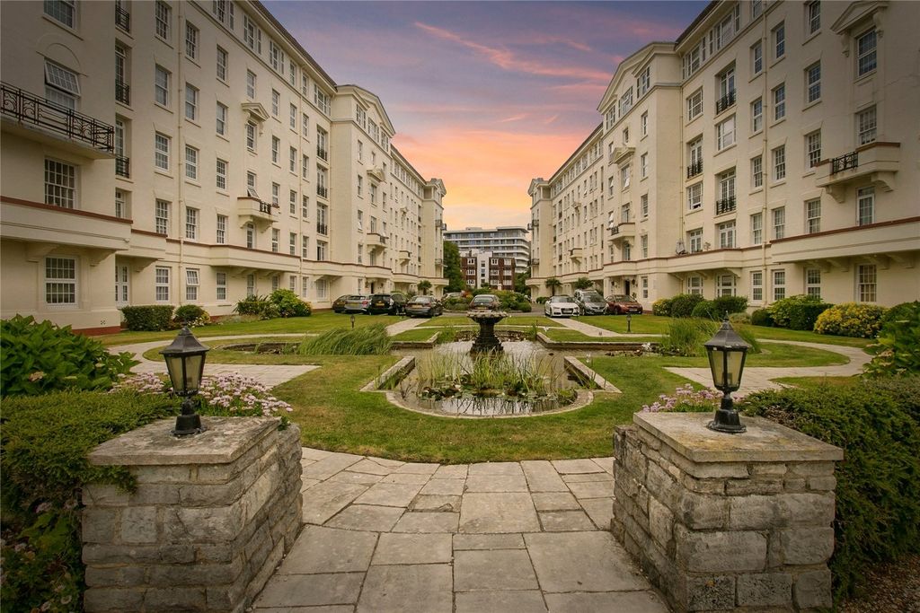 Property photo 2 of 19 Picture No. 23