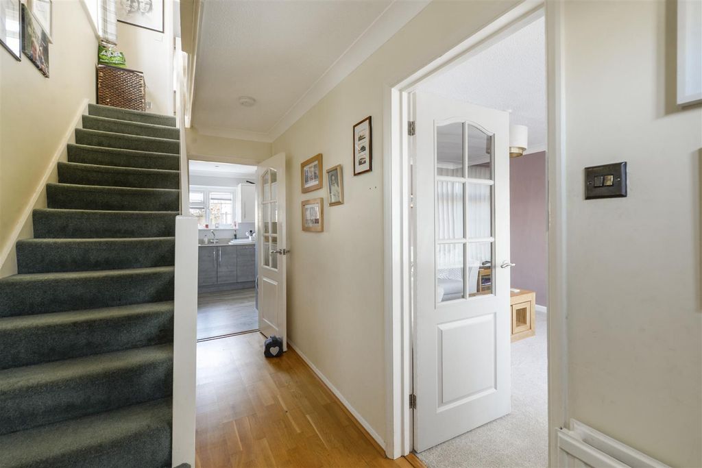 Property photo 3 of 16 02.