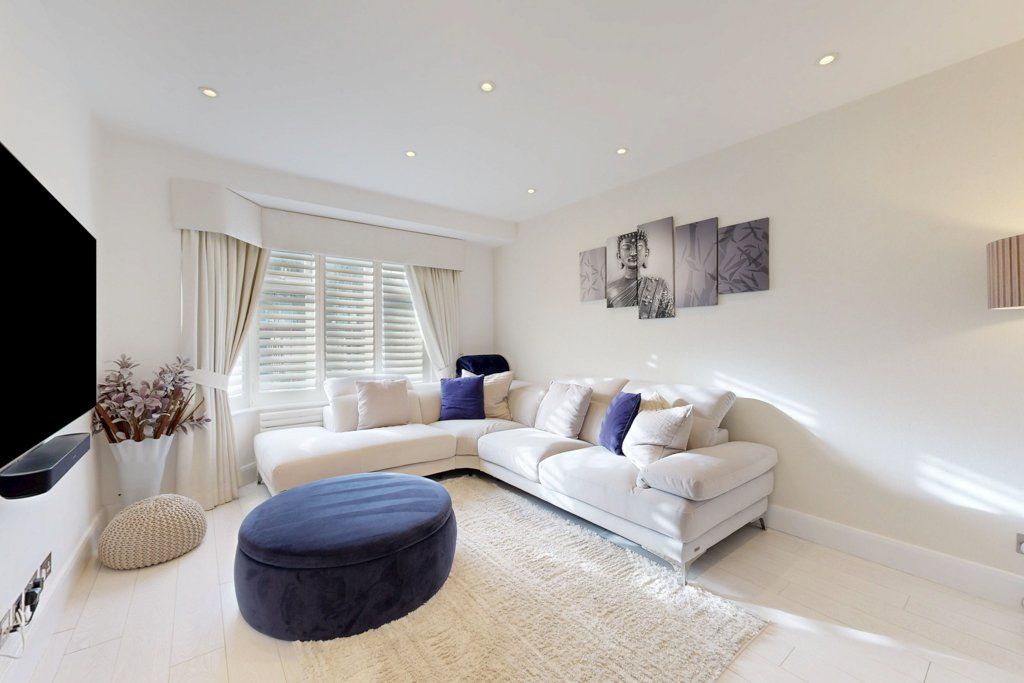 Property photo 2 of 18 Picture No. 21